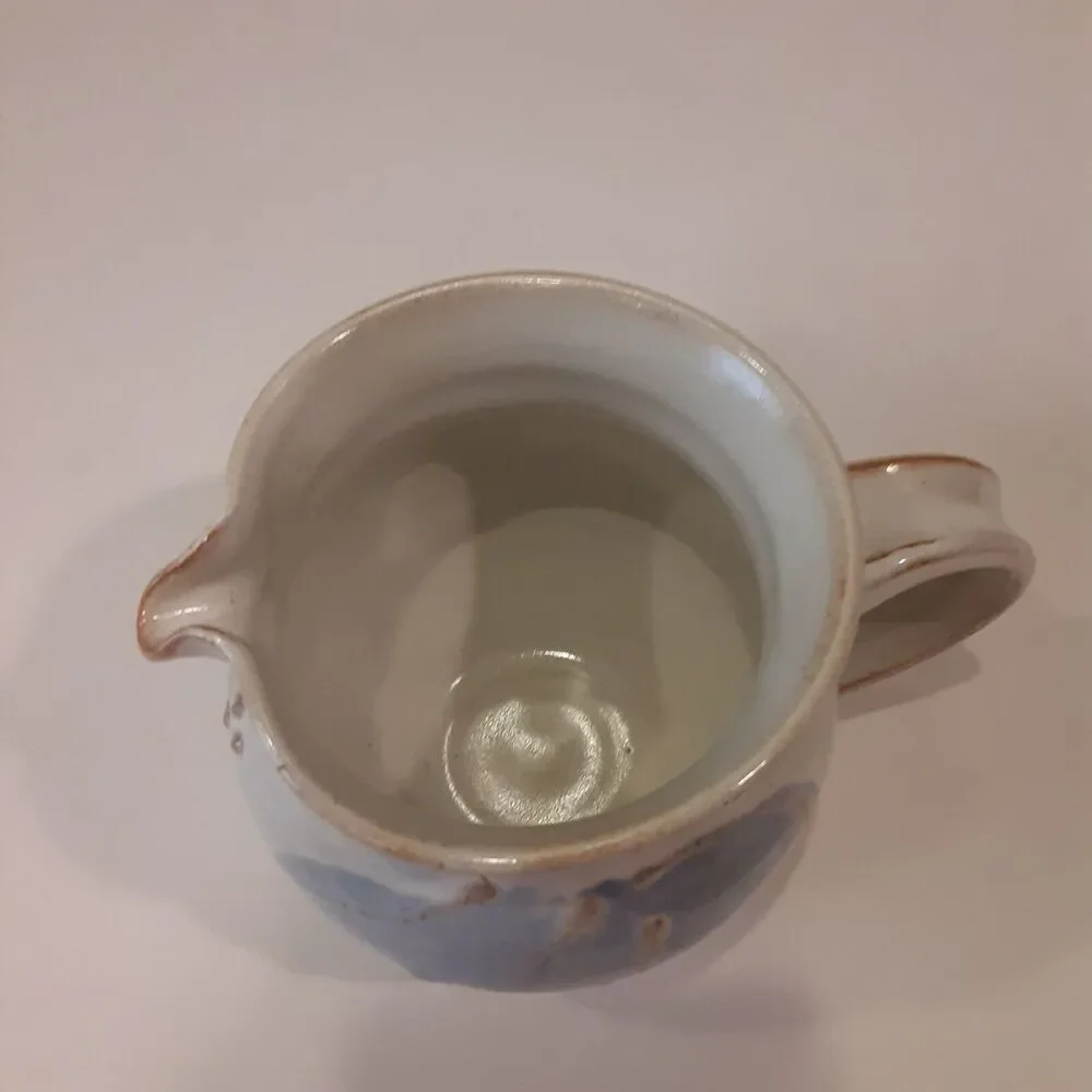 Unmarked this stoneware